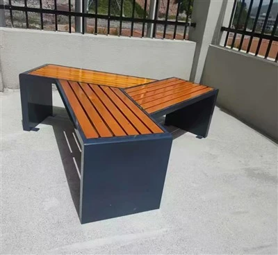Banc de parc robuste pour usage public